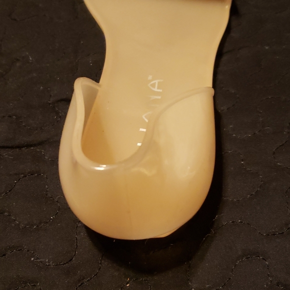 Sandals - Picture 4 of 5